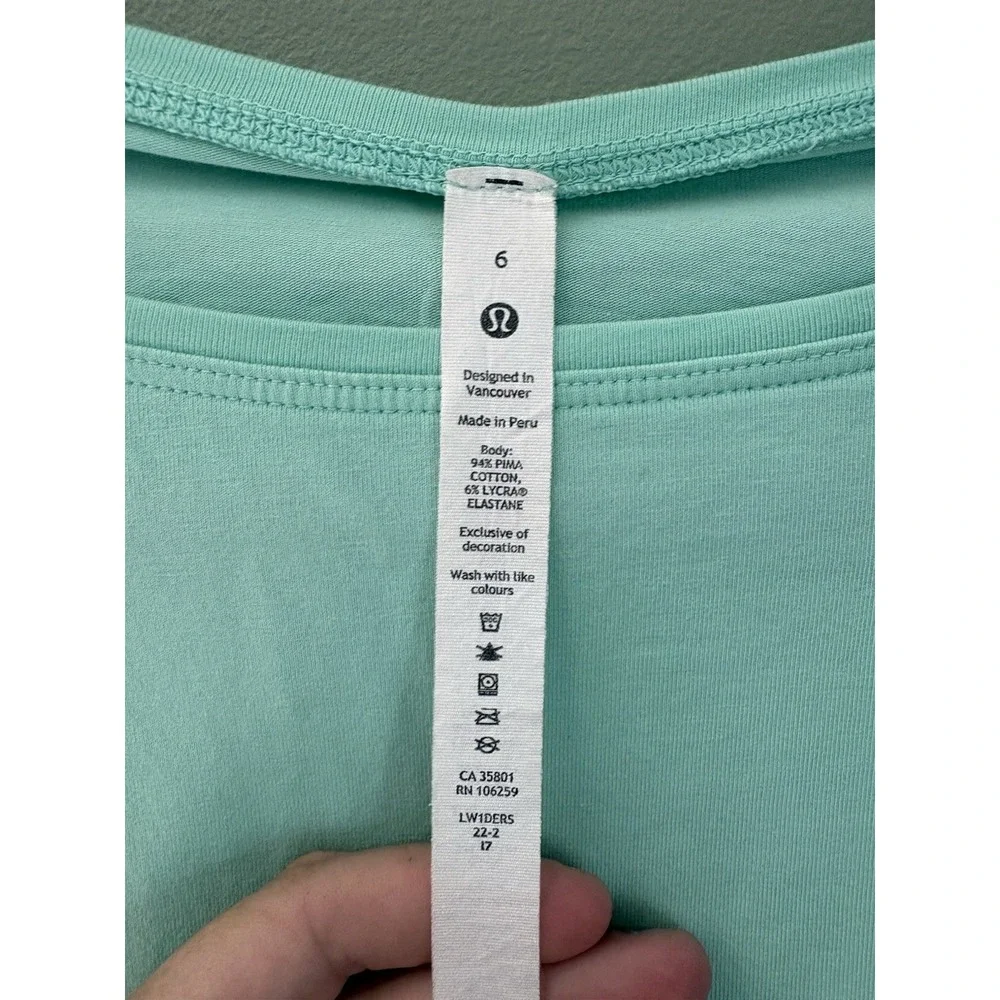 lululemon athletica ranging worn features